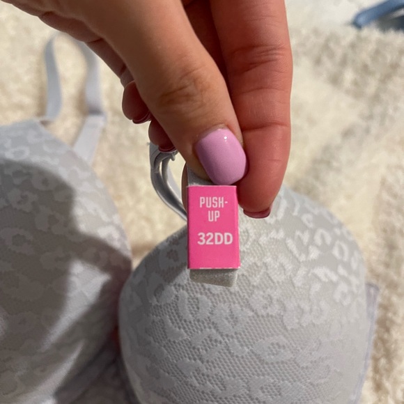 Pink Victoria Secret Push-up Bra - Picture 4 of 4